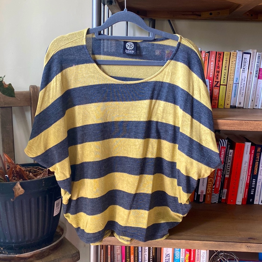 Women’s striped lightweight sweater, size medium